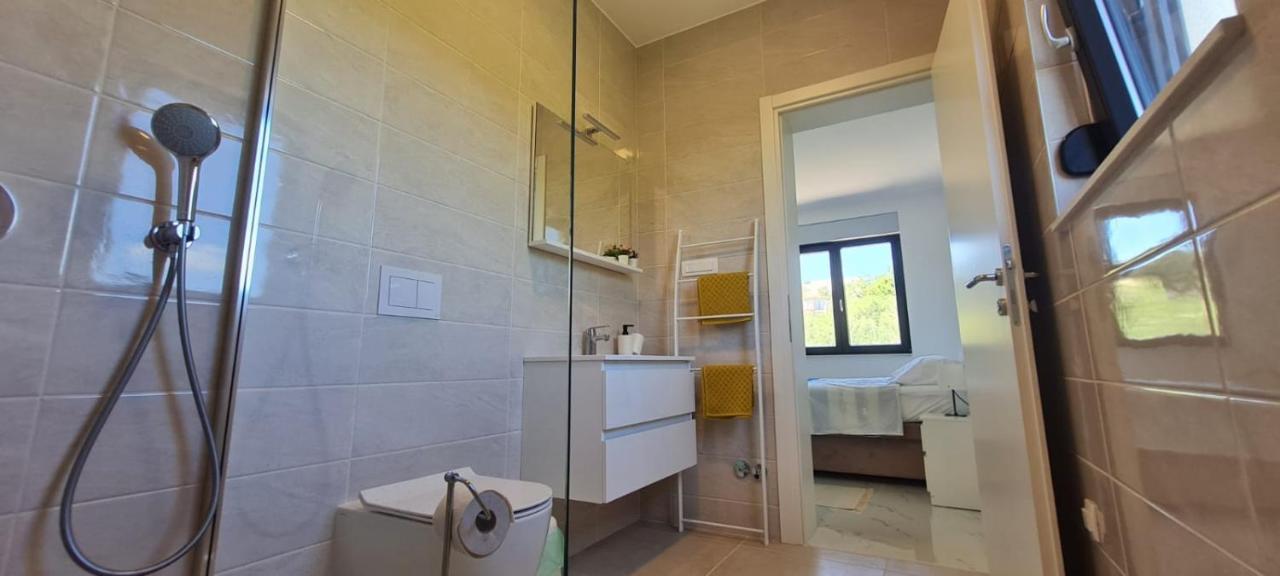 Apartmani Mariosa Vrbnik Bagian luar foto