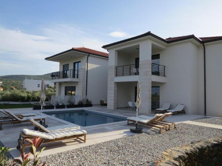 Apartmani Mariosa Vrbnik Bagian luar foto